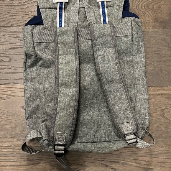 Toronto blue jays authentic backpack used twice EUC - Picture 3 of 5